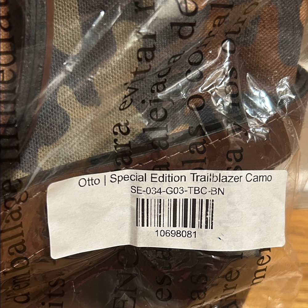 R. Riveter **SPECIAL EDITION** Otto Trailblazer Camouflage Bag - Picture 3 of 5